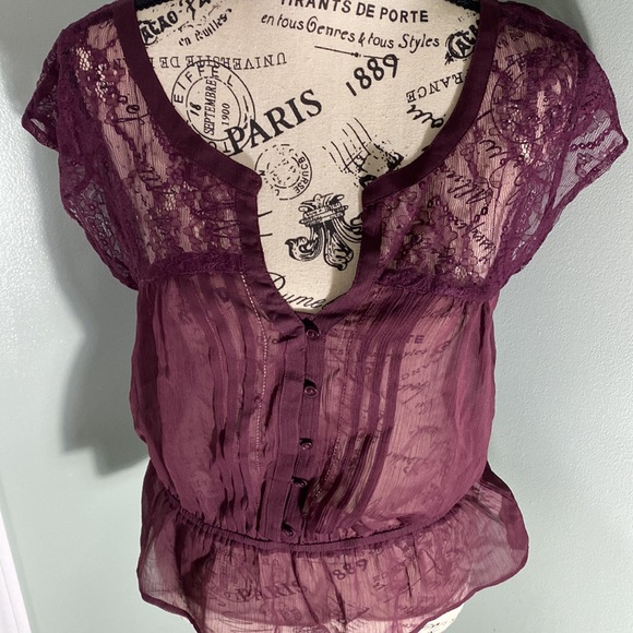 American Eagle Lace Shirt - Picture 2 of 4